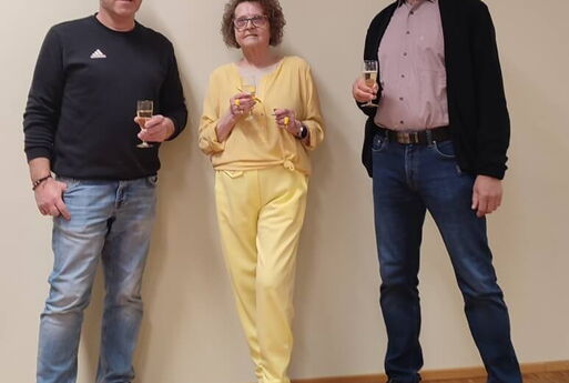 Vorstand Martin Haug und Andreas Walcher mit der Jubilarin Sylvia Schulz